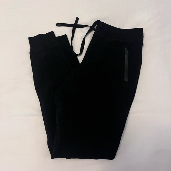 ALO yoga Black Motto Jogger Pants with Zipper Pocket size small - Picture 1 of 9